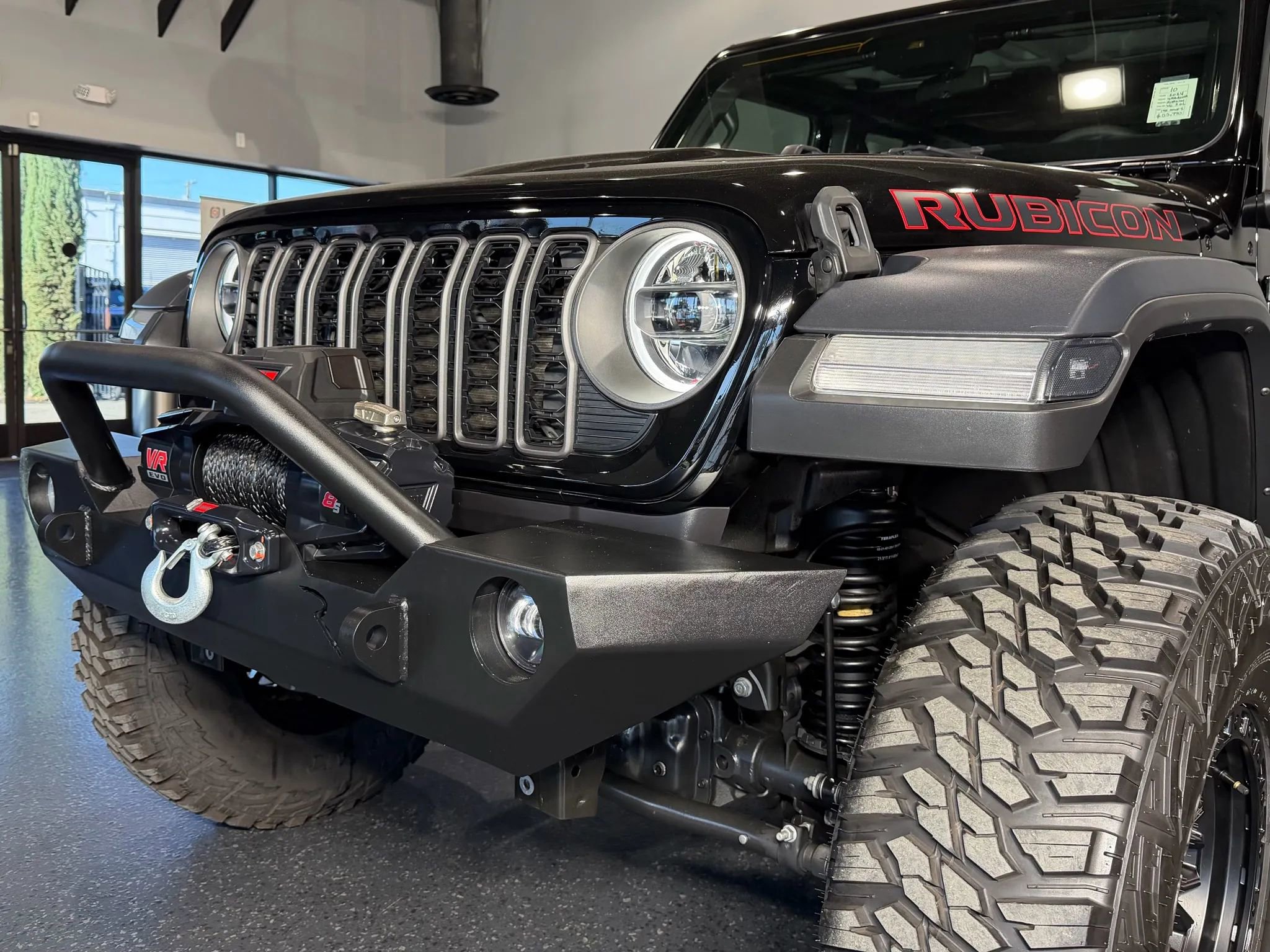 Used 2024 Jeep Wrangler Unlimited Rubicon image 5