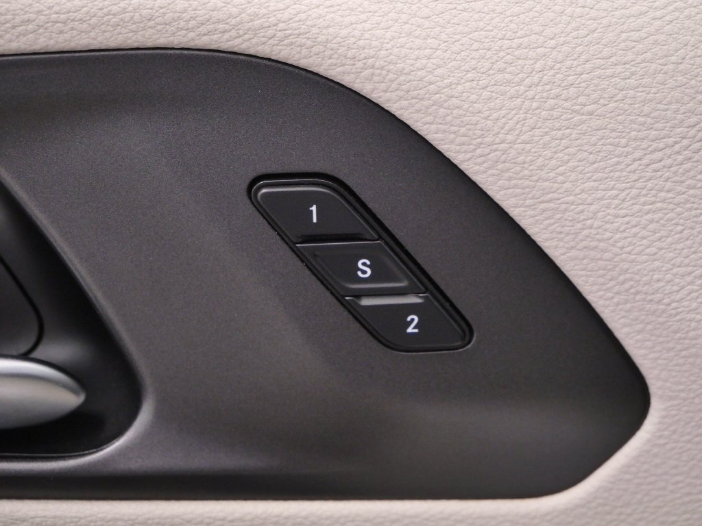 Used 2020 Chrysler Pacifica Limited FWD image 20