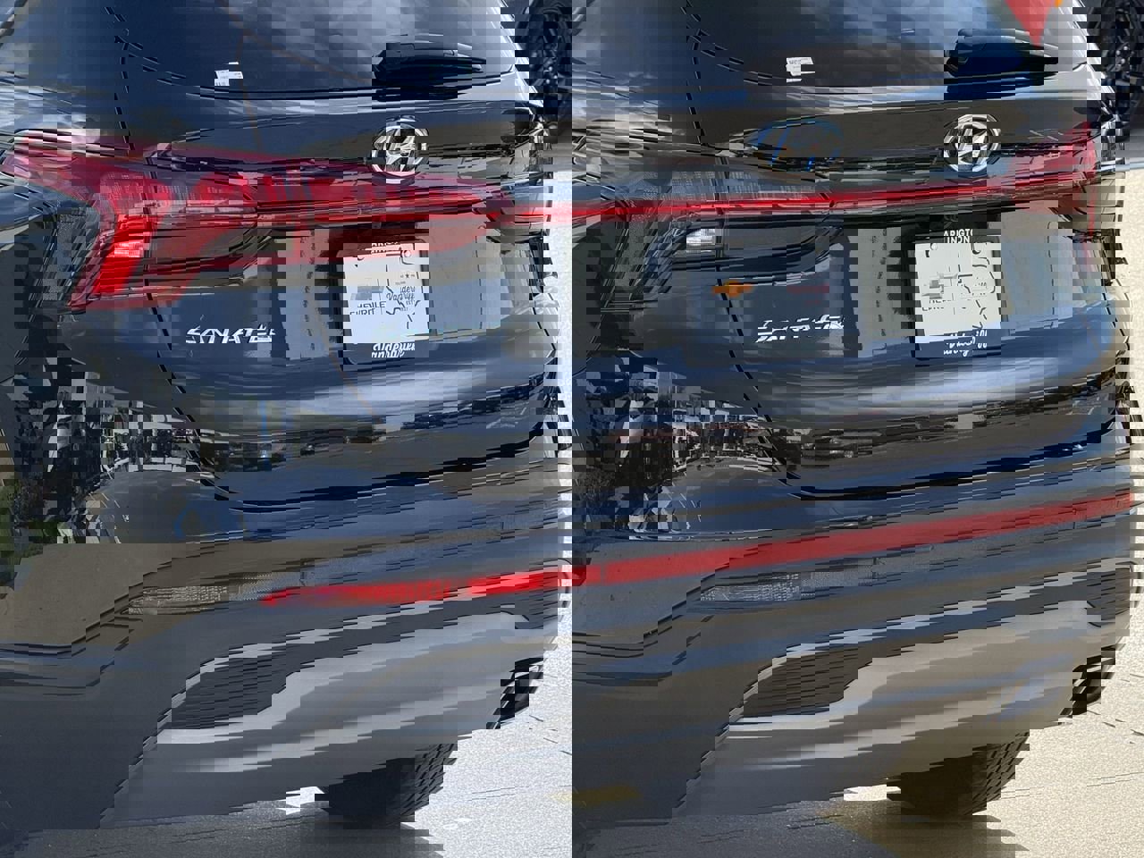 Used 2023 Hyundai Santa Fe SEL w/ Cargo Package image 6