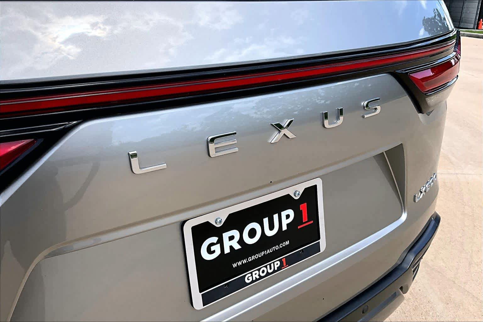 Used 2023 Lexus LX 600 4WD w/ Accessory Package (Z1) image 31