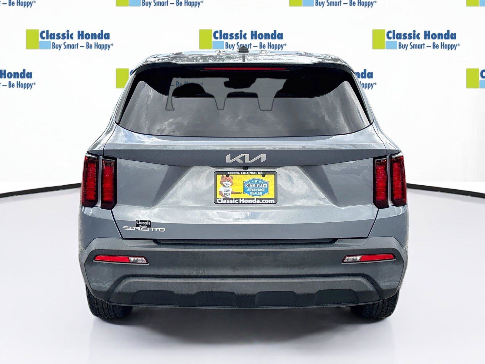 Used 2023 Kia Sorento LX FWD image 7