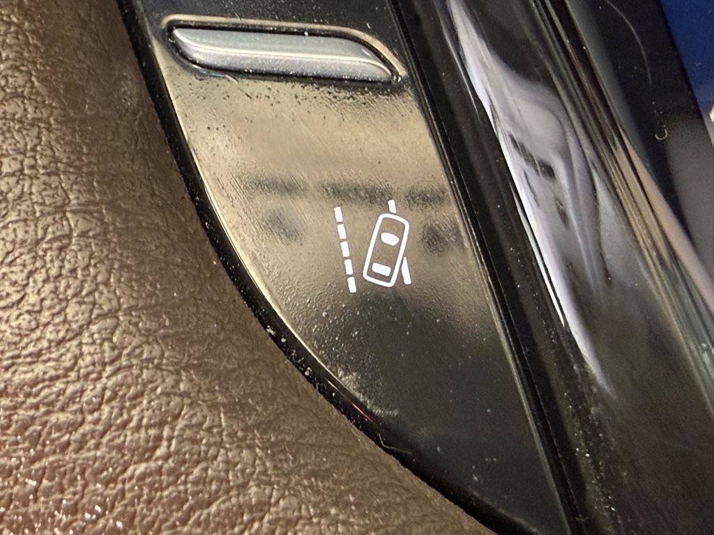 Used 2017 Cadillac XTS Premium Luxury AWD/4WD image 25