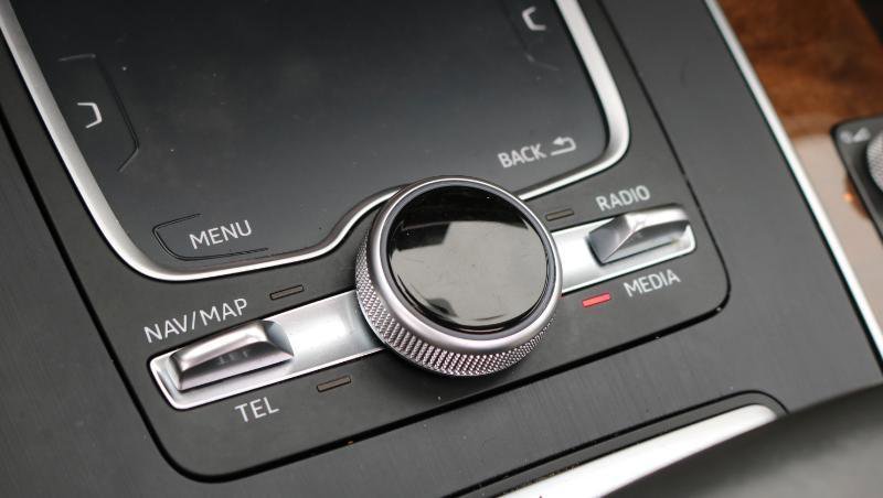 Used 2018 Audi Q5 2.0T Premium Plus w/ Premium Plus Package image 17