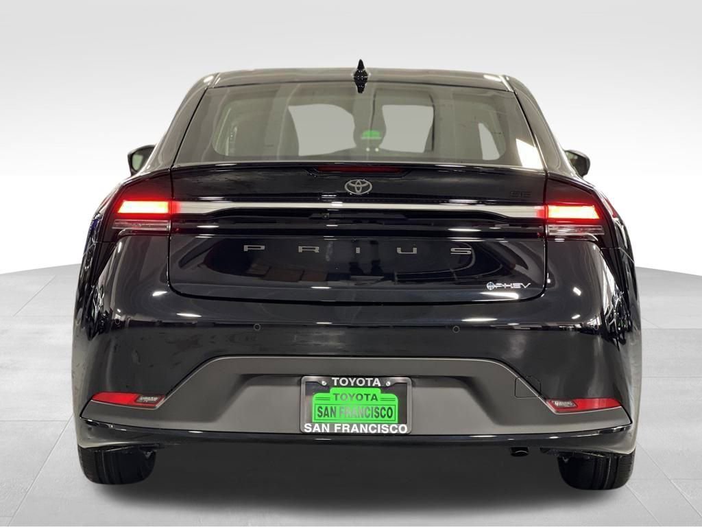 New 2026 Toyota Prius Plug-In Hybrid image 4