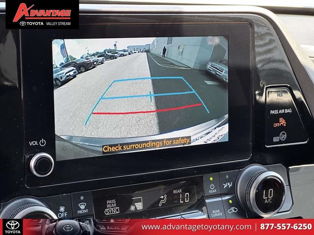 Used 2023 Toyota Highlander LE FWD image 34