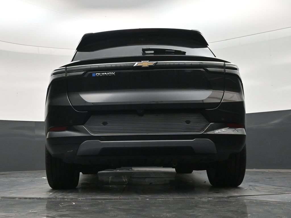 Used 2026 Chevrolet Equinox EV LT w/ Convenience Package II FWD image 22
