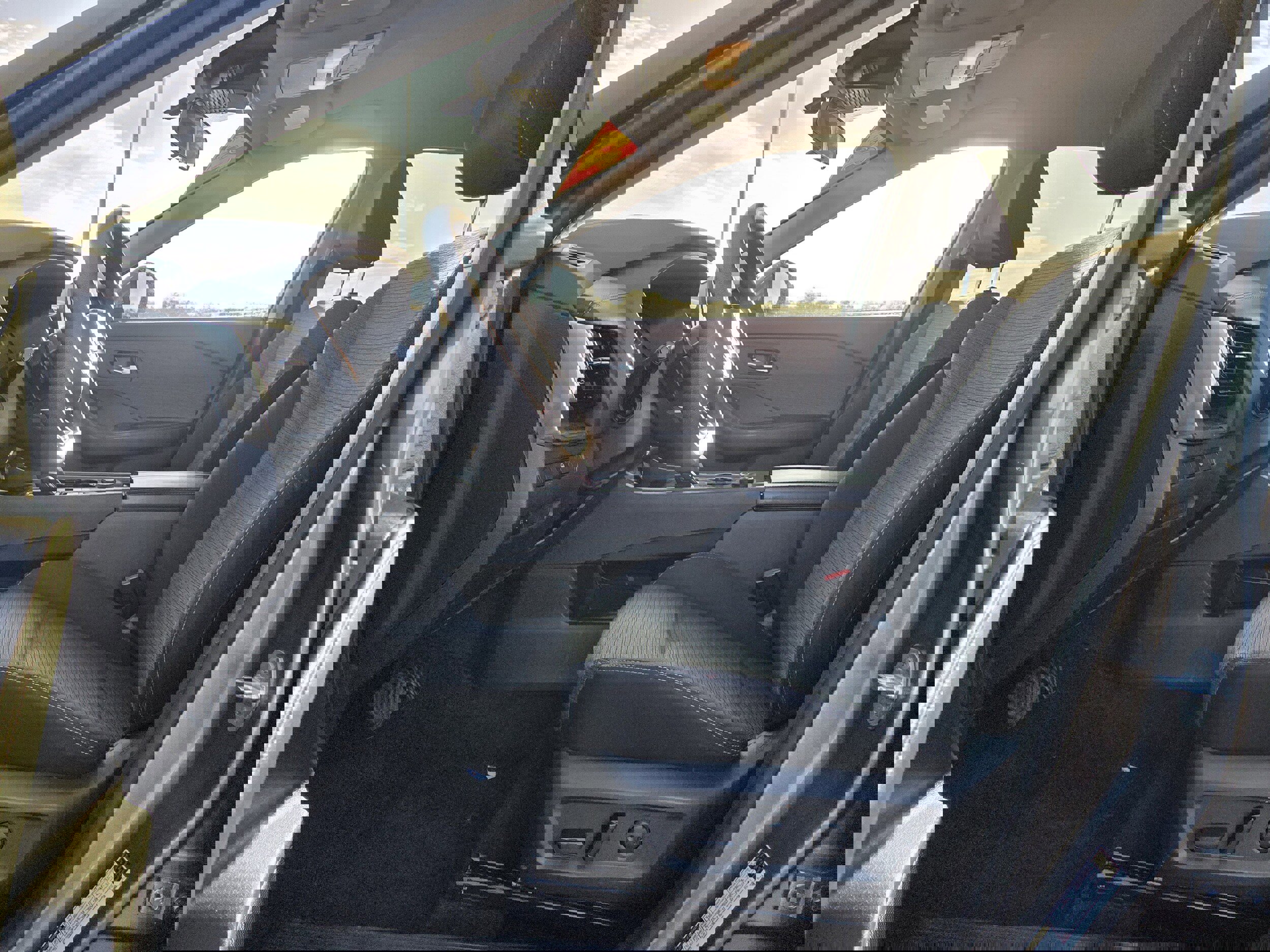 Used 2022 Nissan Rogue SV image 12