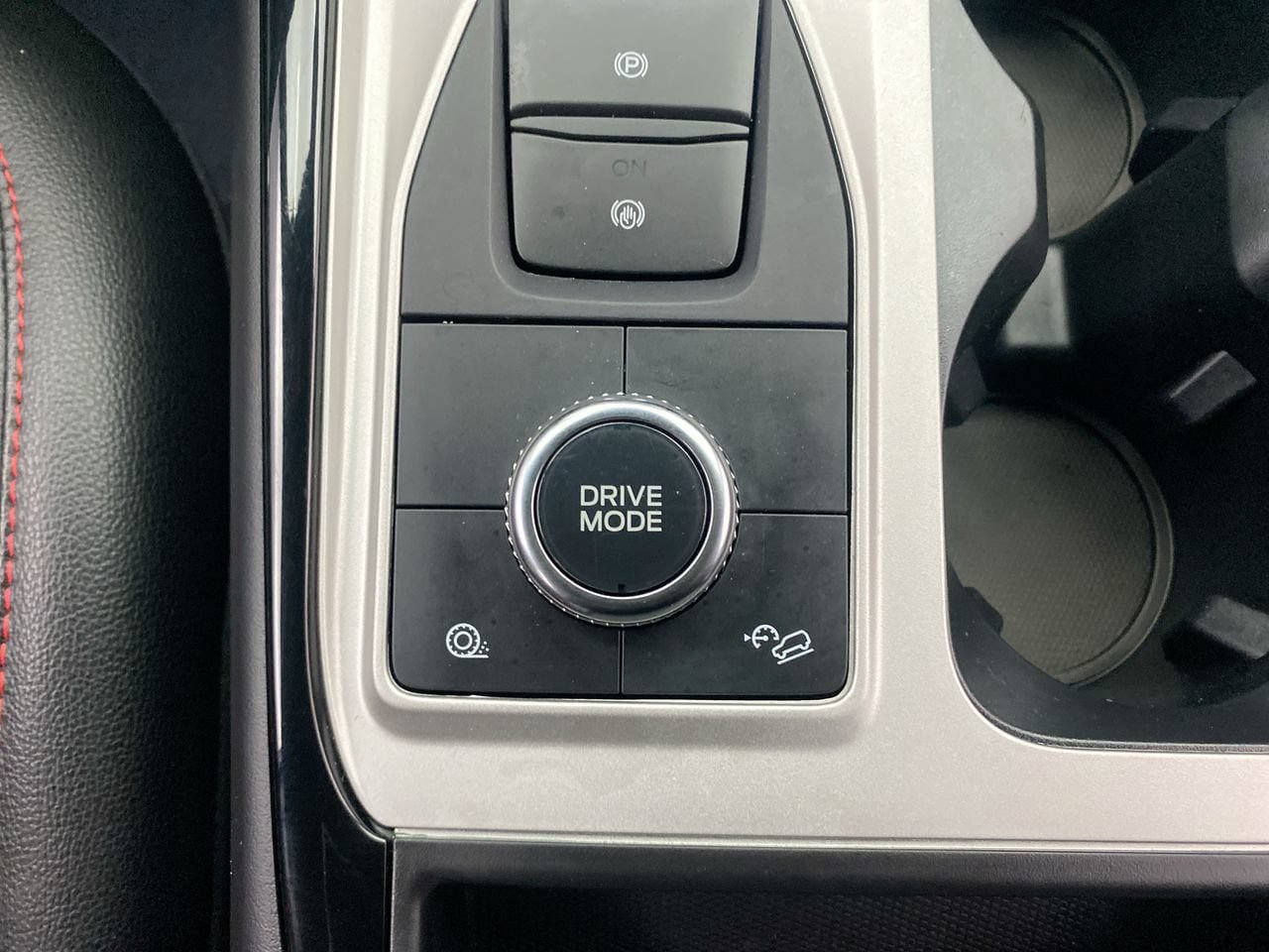 Used 2023 Ford Explorer ST-Line AWD/4WD image 20