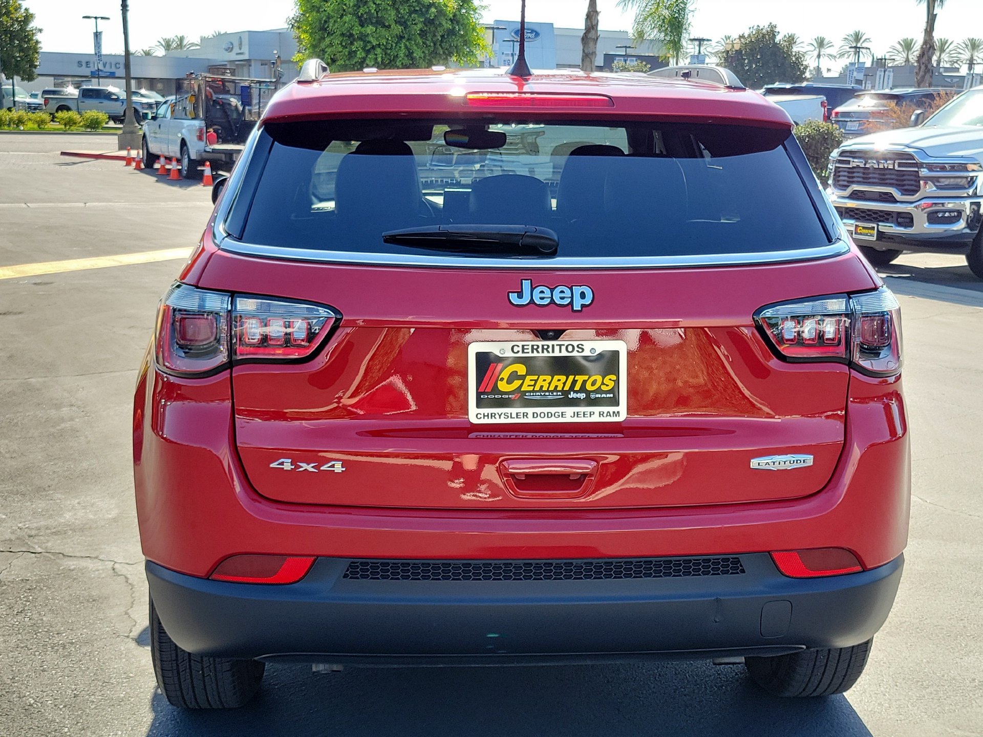 Certified 2024 Jeep Compass Latitude AWD/4WD image 3