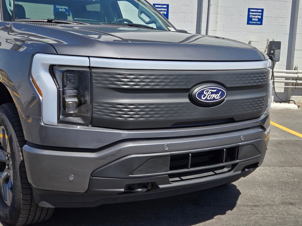 New 2025 Ford F150 Lightning Flash AWD/4WD image 2