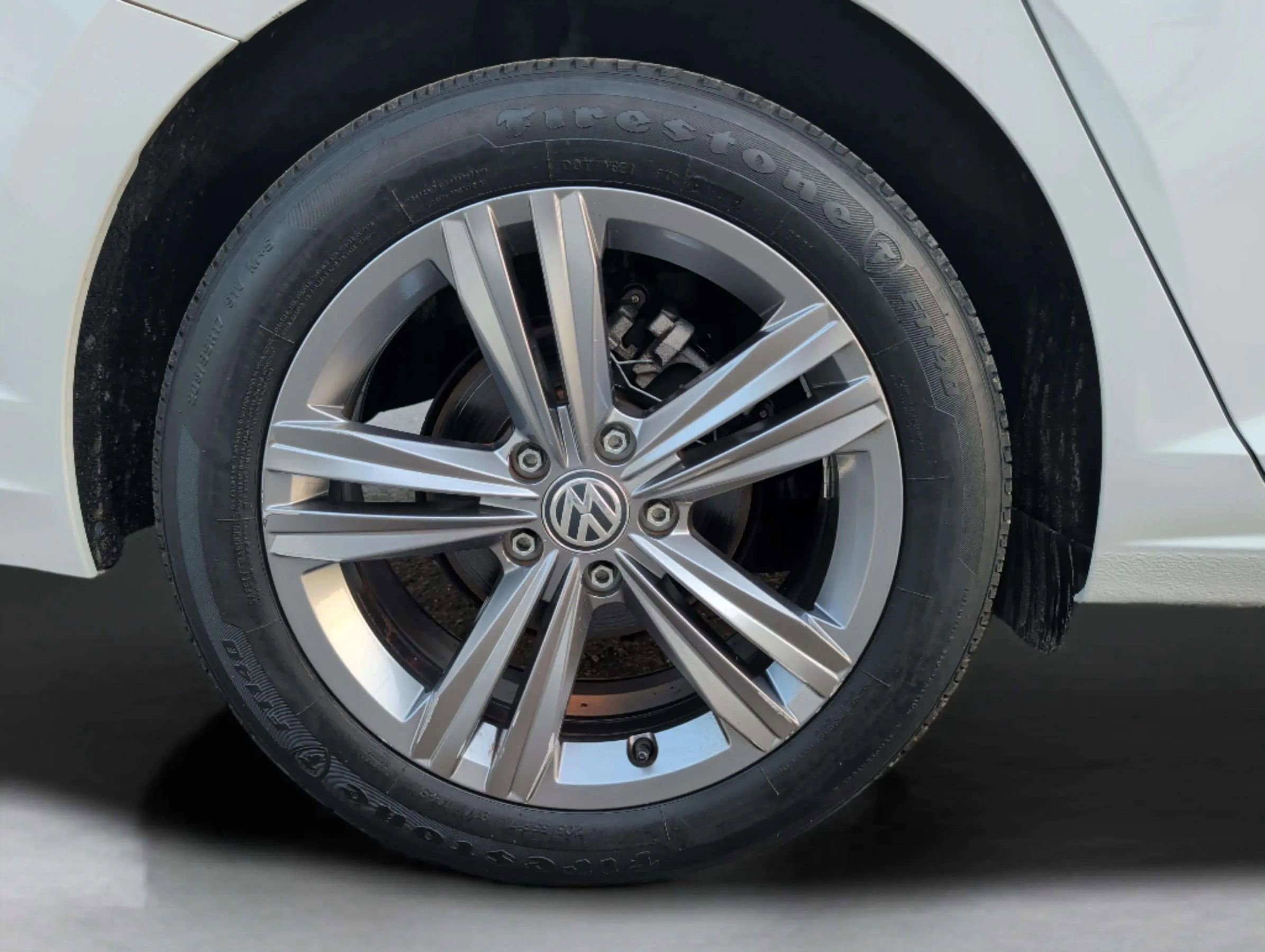 Used 2019 Volkswagen Jetta R-Line FWD image 39
