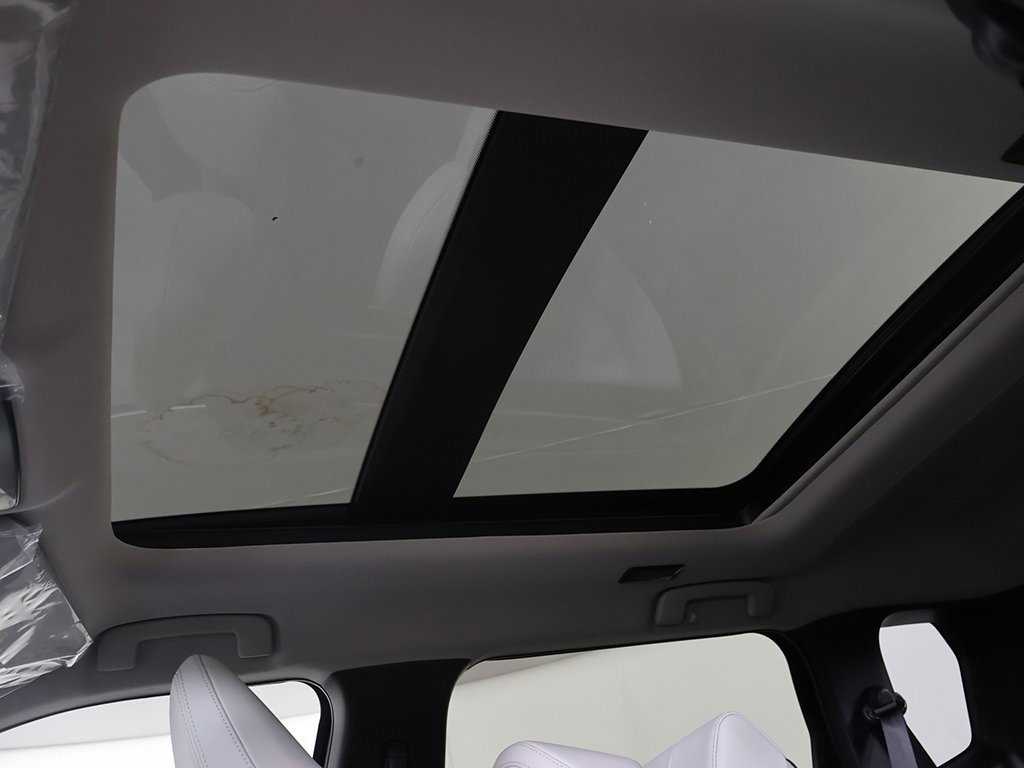 New 2025 Mitsubishi Outlander SE image 23