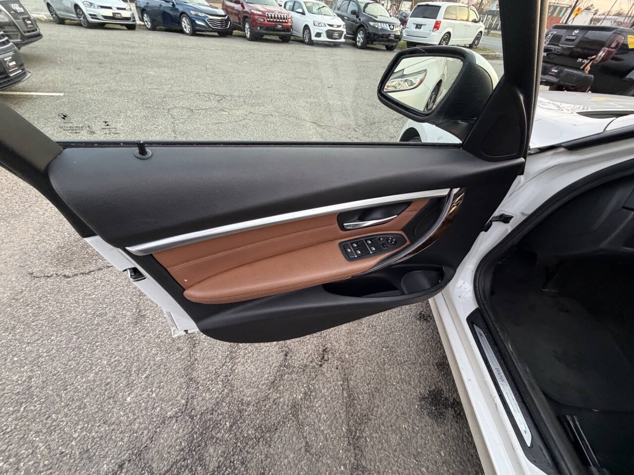 Used 2016 BMW 328i xDrive Sedan AWD/4WD image 26