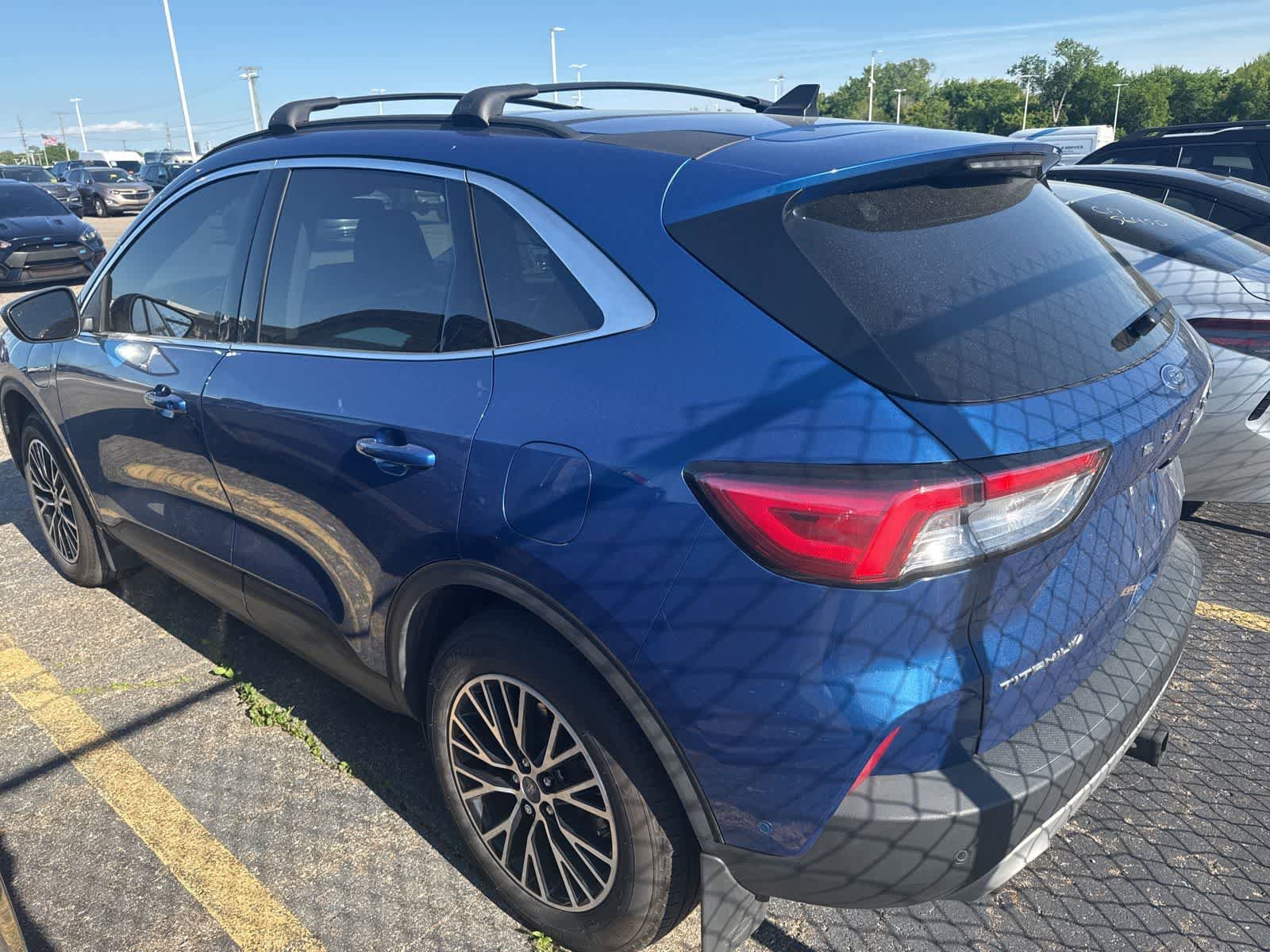 Used 2022 Ford Escape Titanium w/ Titanium Premium Package FWD image 28