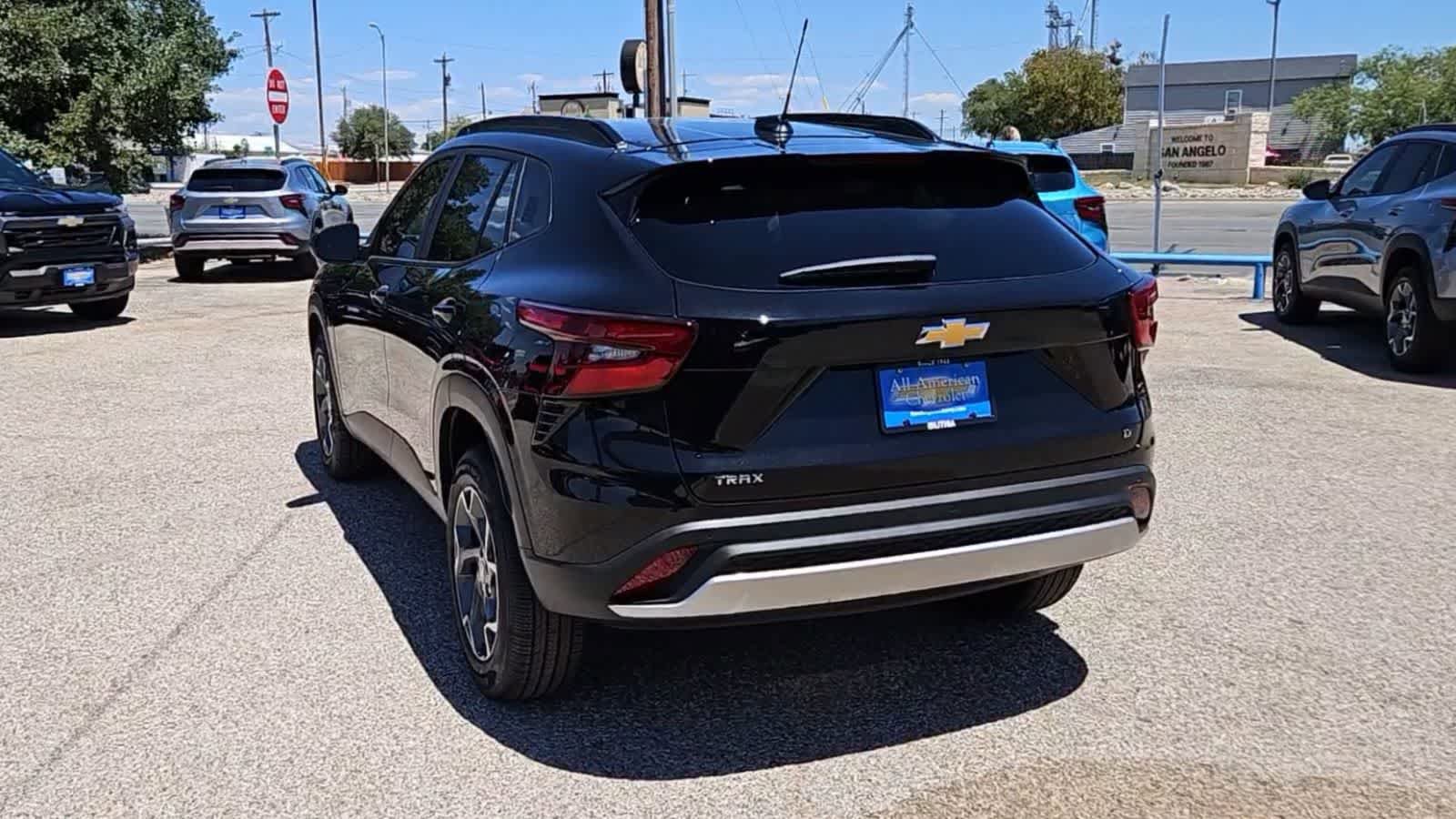 Used 2025 Chevrolet Trax LT w/ Driver Confidence Package FWD image 6