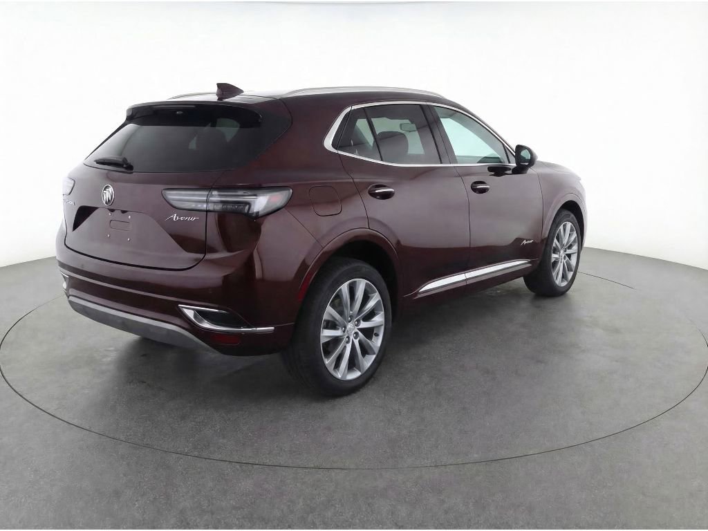 Used 2021 Buick Envision Avenir w/ Technology Package II image 4