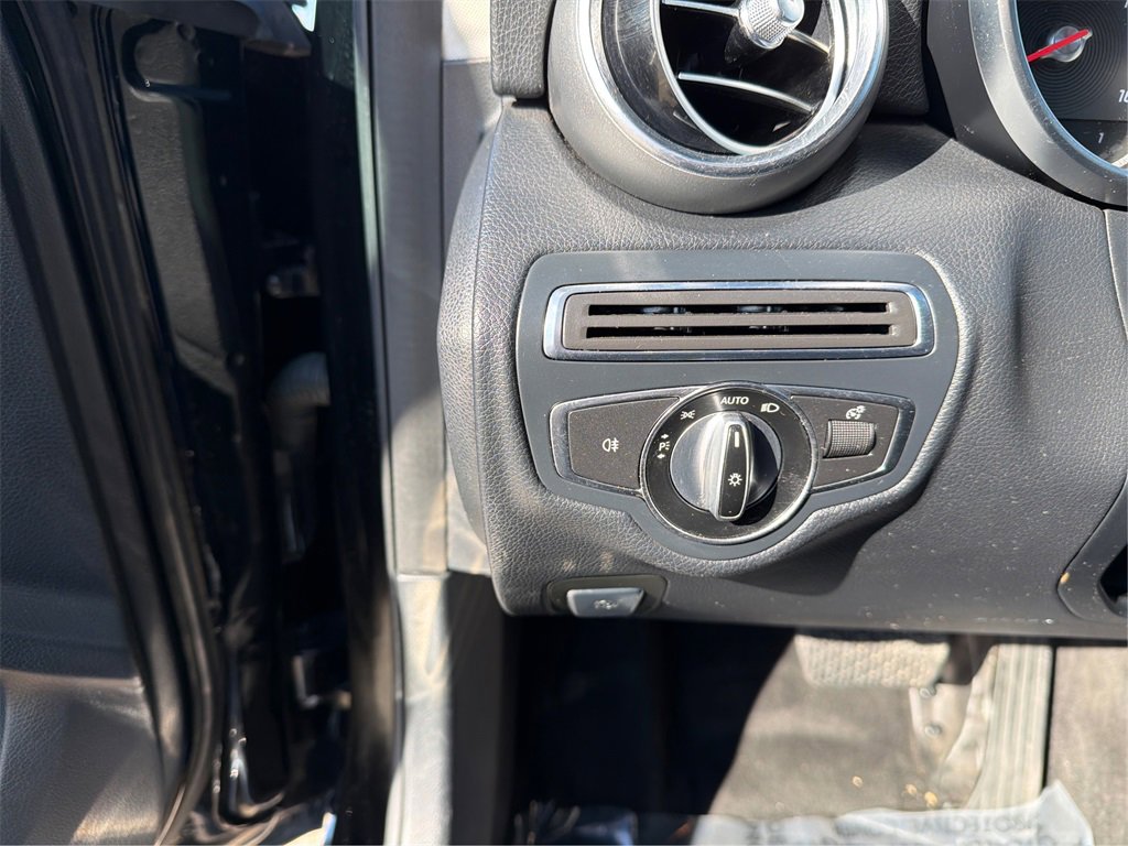 Used 2015 Mercedes-Benz C 300 4MATIC Sedan w/ Multimedia Package image 19