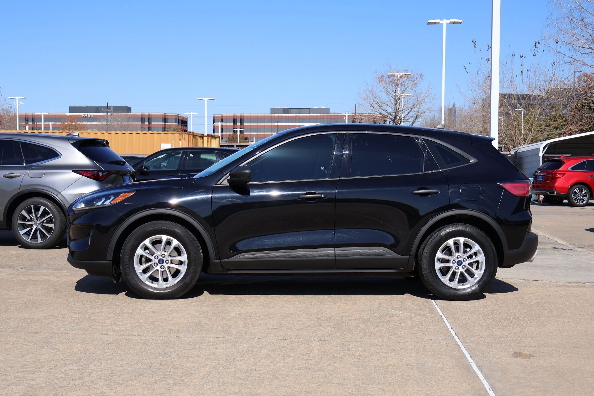 Used 2022 Ford Escape S image 3