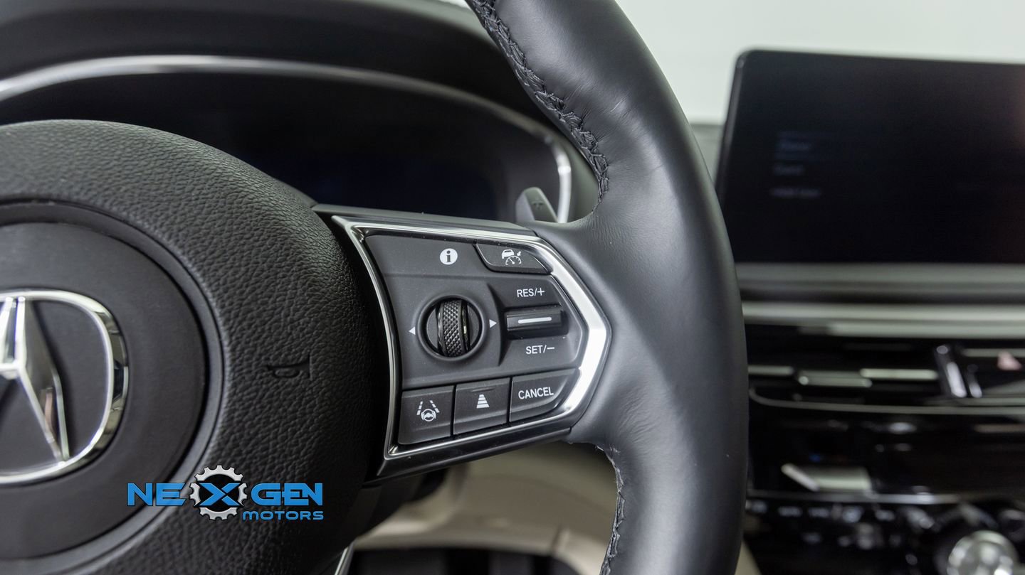 Used 2025 Acura MDX SH-AWD w/ Technology Package image 15