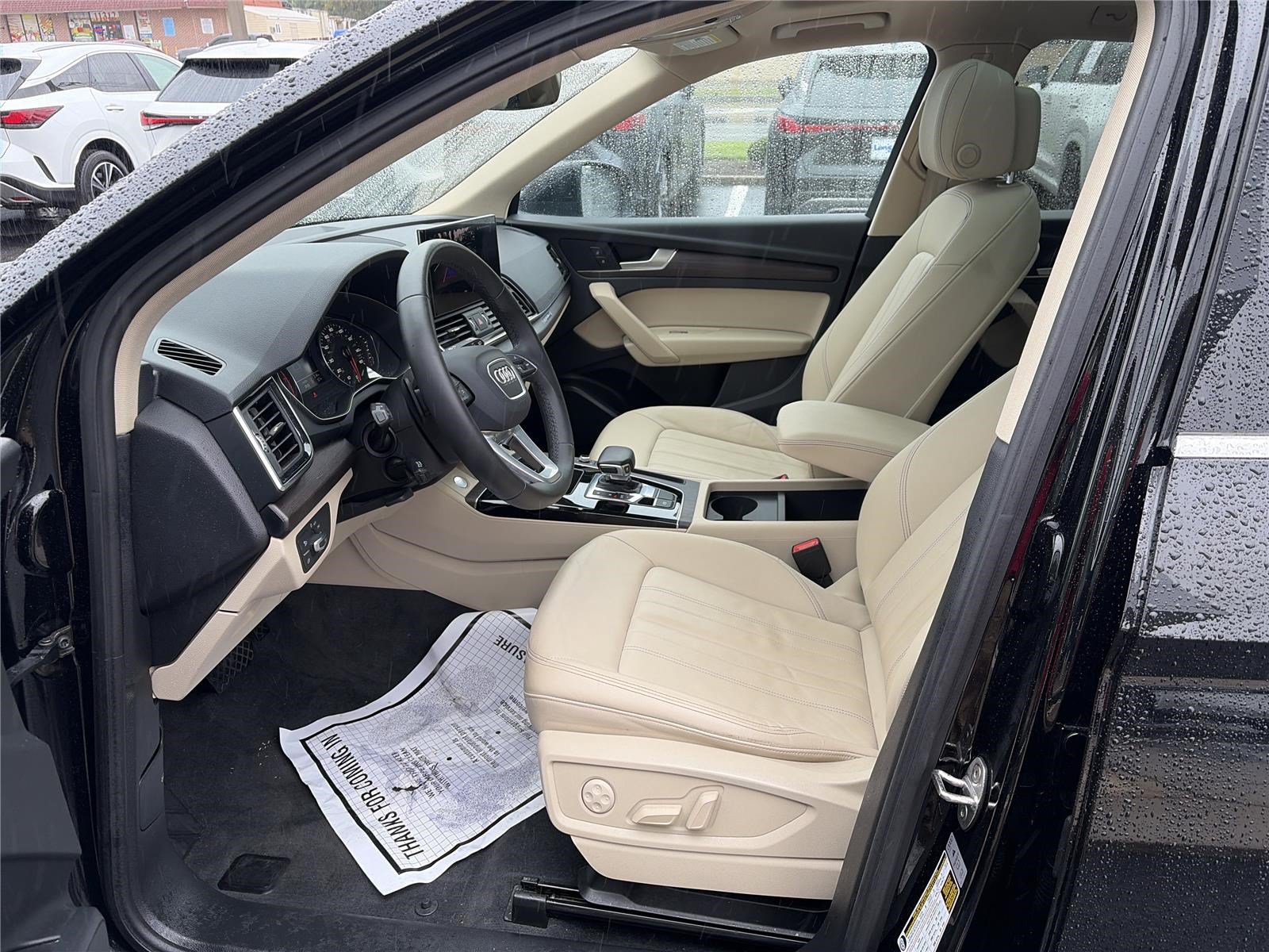 Used 2023 Audi Q5 2.0T Premium w/ Convenience Package AWD/4WD image 11