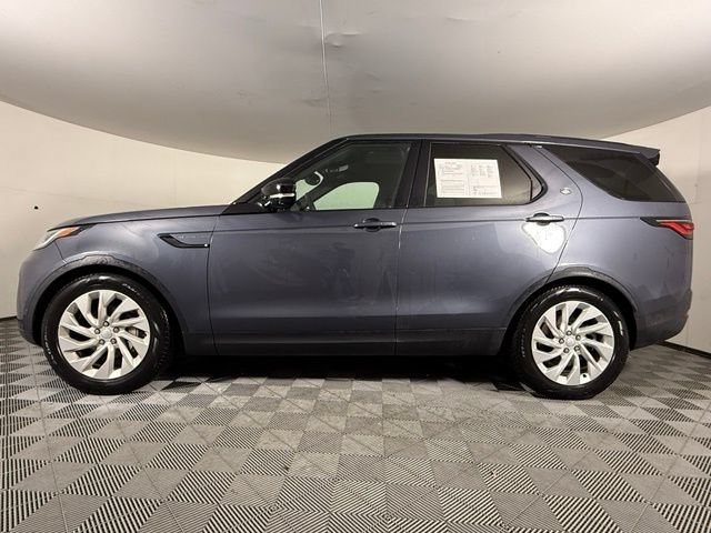 Used 2025 Land Rover Discovery S AWD/4WD image 3