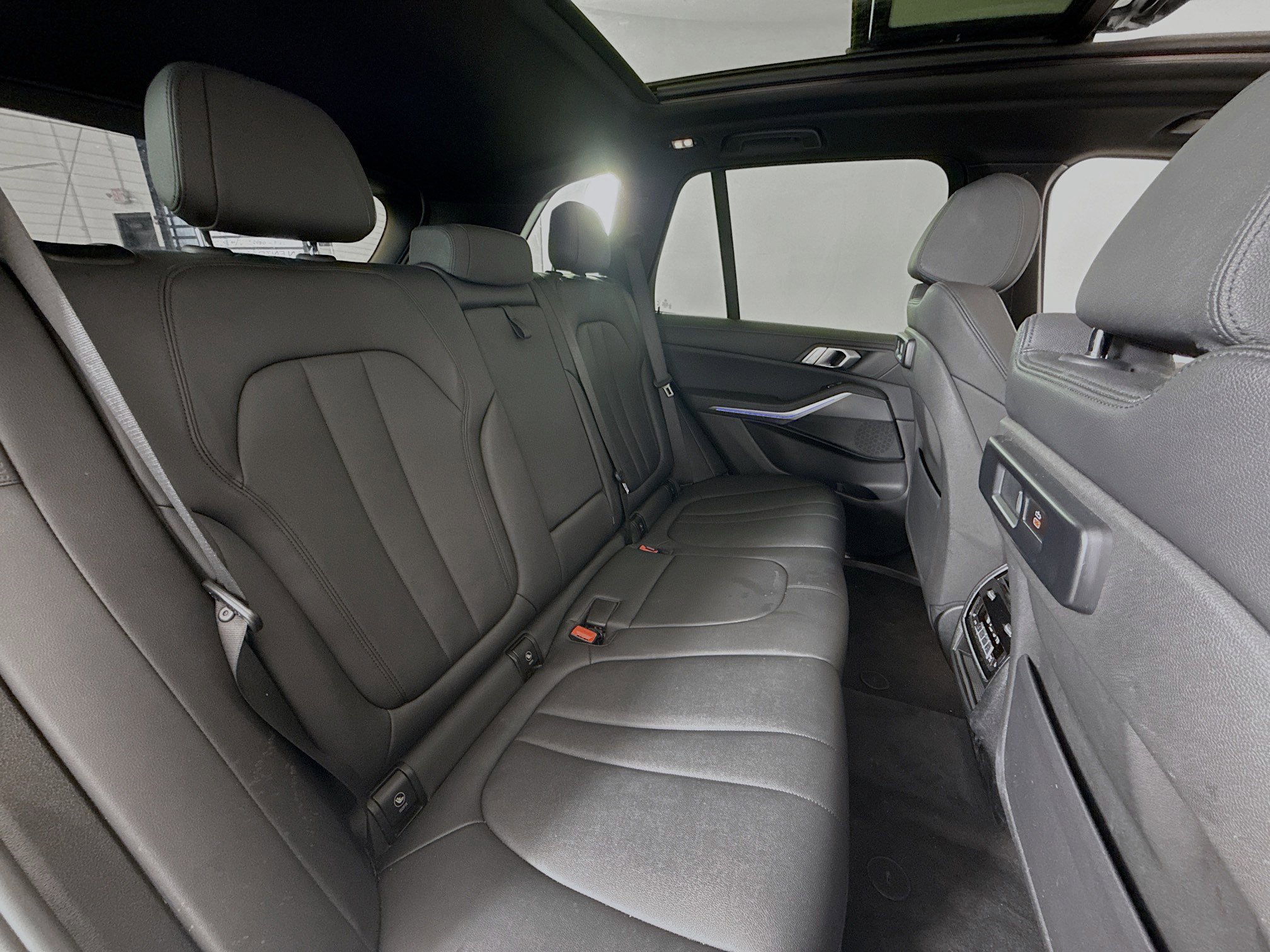 Used 2020 BMW X5 xDrive40i w/ Convenience Package image 26