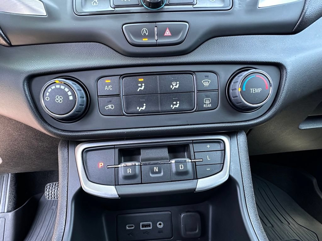 Used 2023 GMC Terrain SLE AWD/4WD image 33