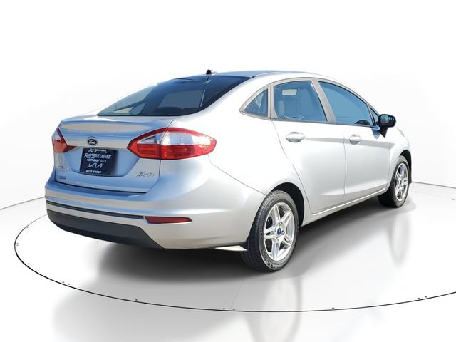 Used 2017 Ford Fiesta SE image 6