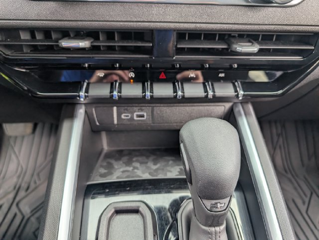 Used 2023 Chevrolet Colorado W/T RWD image 19