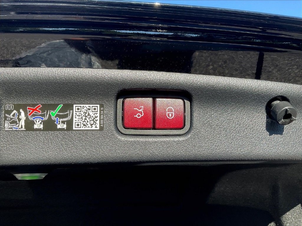 Used 2026 Mercedes-Benz C 300 4MATIC Sedan image 38