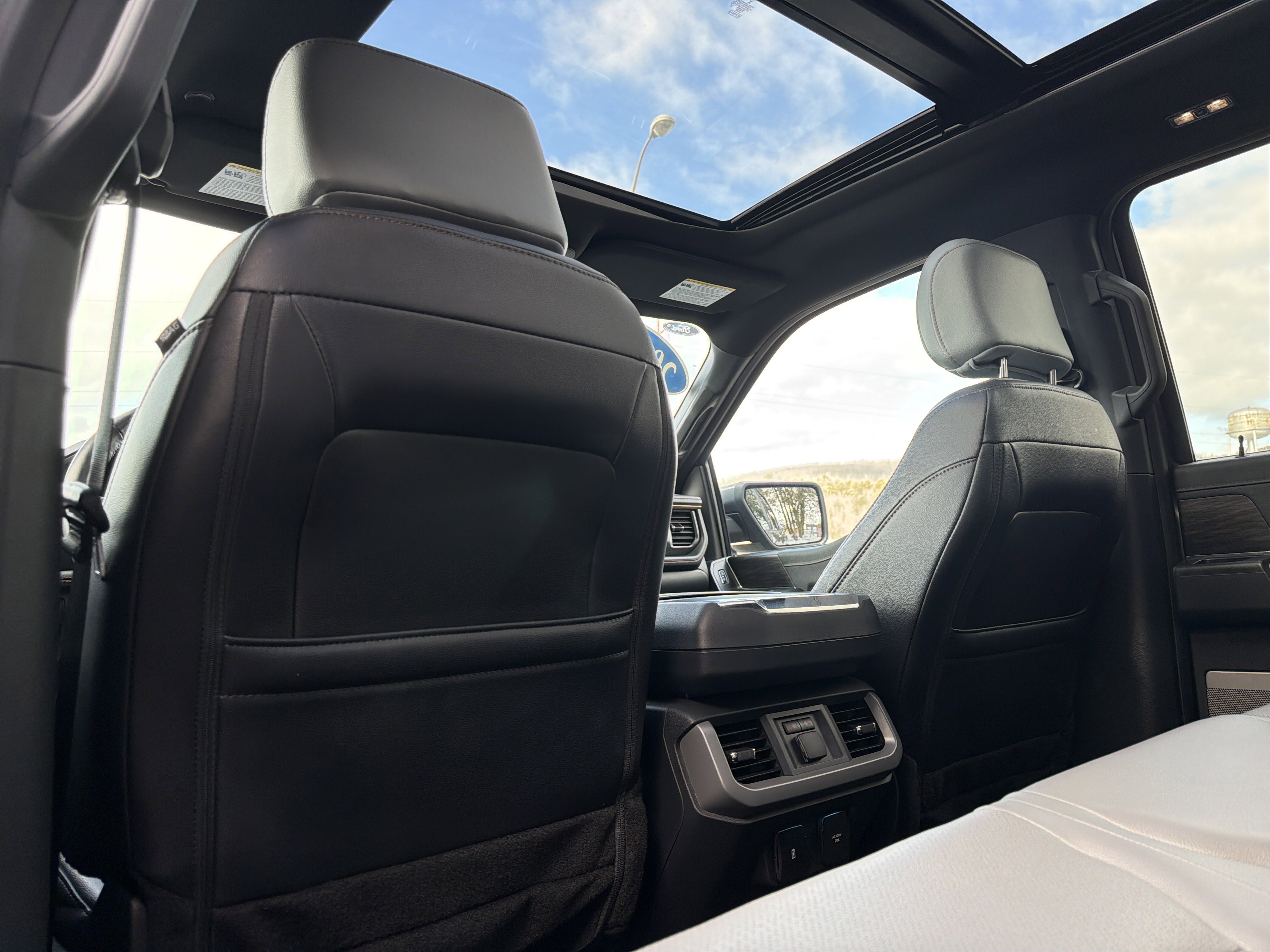 Certified 2024 Ford F150 Lightning Lariat image 31