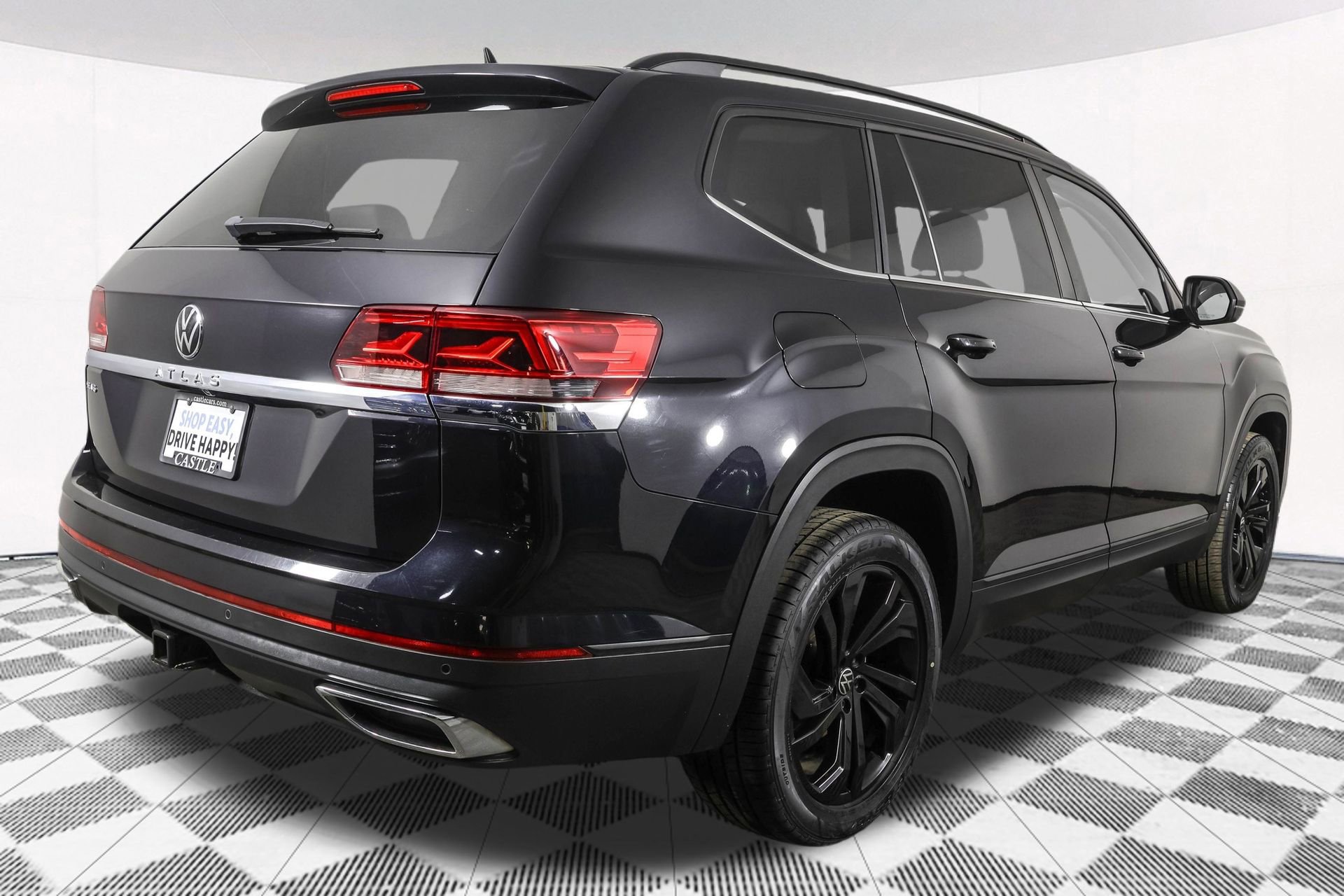 Used 2022 Volkswagen Atlas SE w/ Black Wheel Package image 16