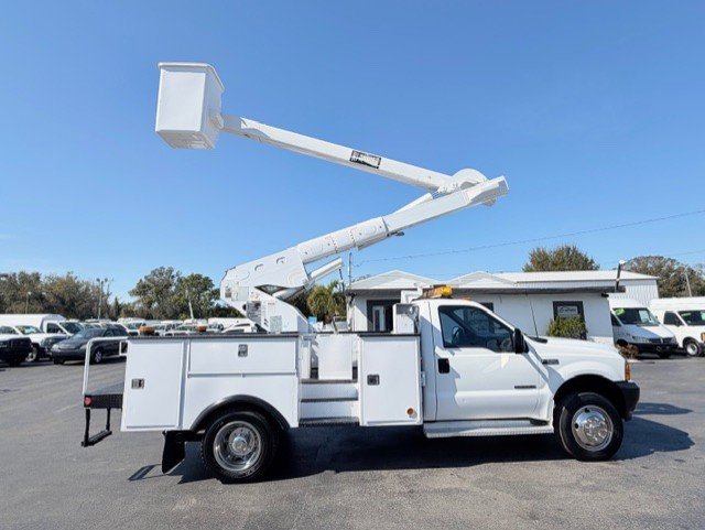 Used 2001 Ford F550 2WD Regular Cab Super Duty image 5