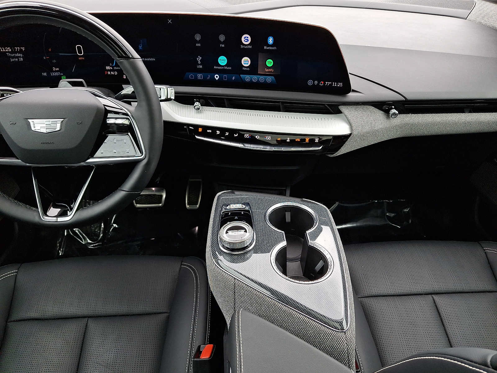 Certified 2025 Cadillac Optiq Sport 2 w/ LPO, Floor Liner Package AWD/4WD image 19