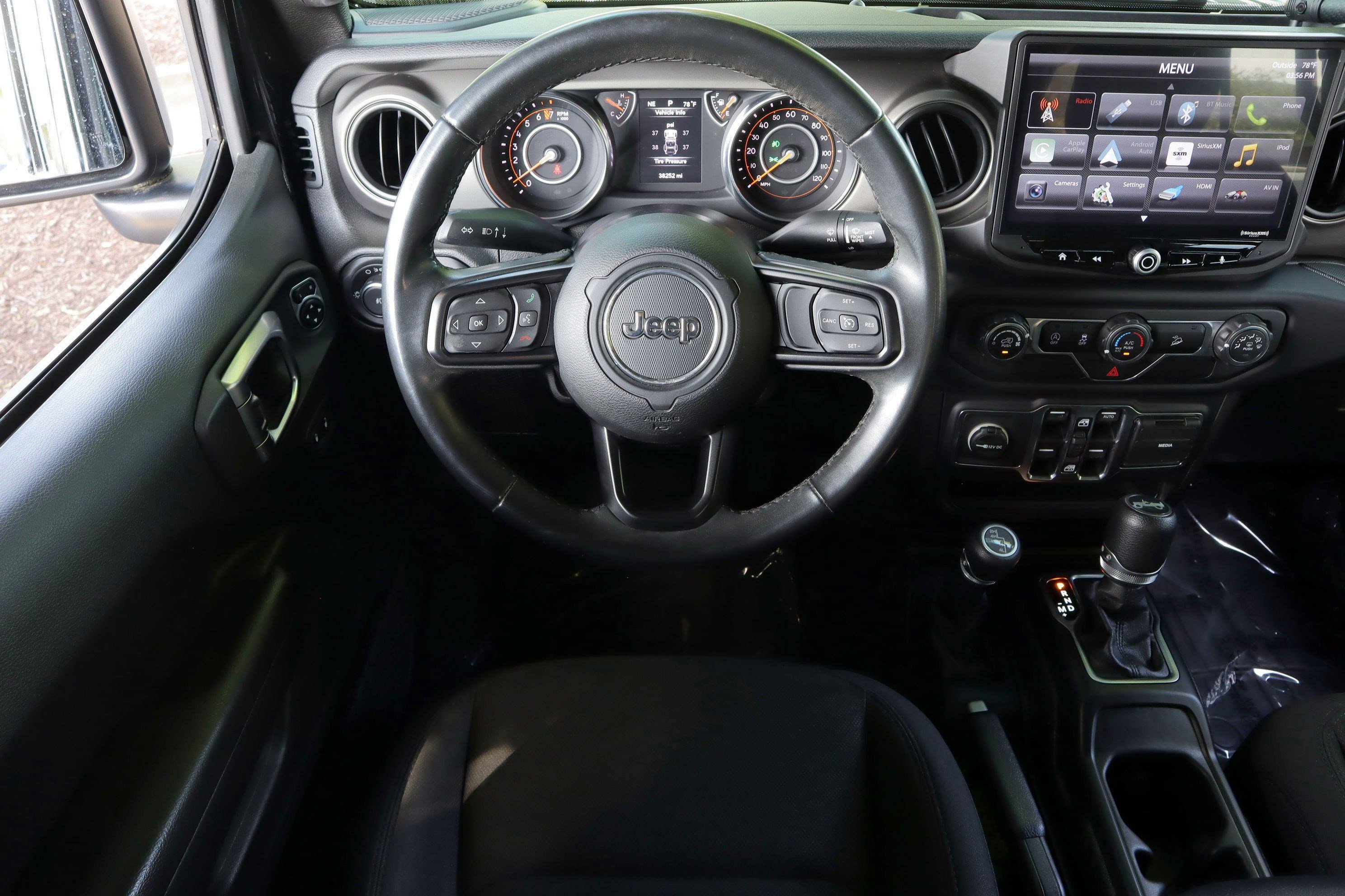 Used 2019 Jeep Wrangler Unlimited Sport S AWD/4WD image 28
