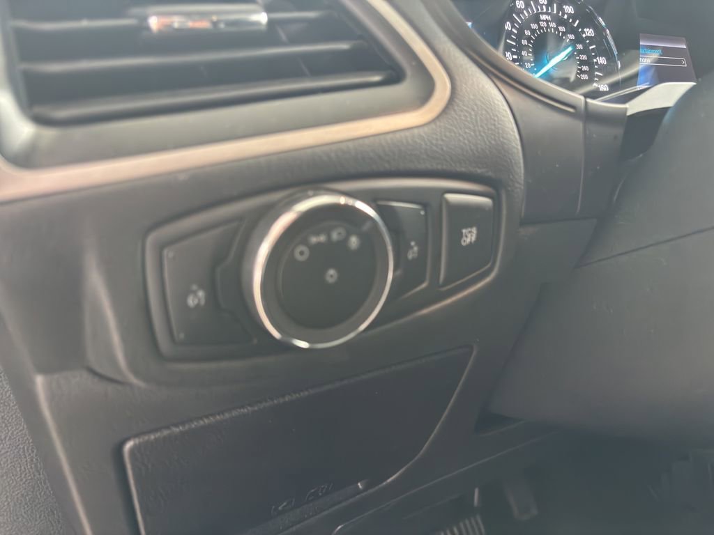 Used 2023 Ford Edge SEL image 24