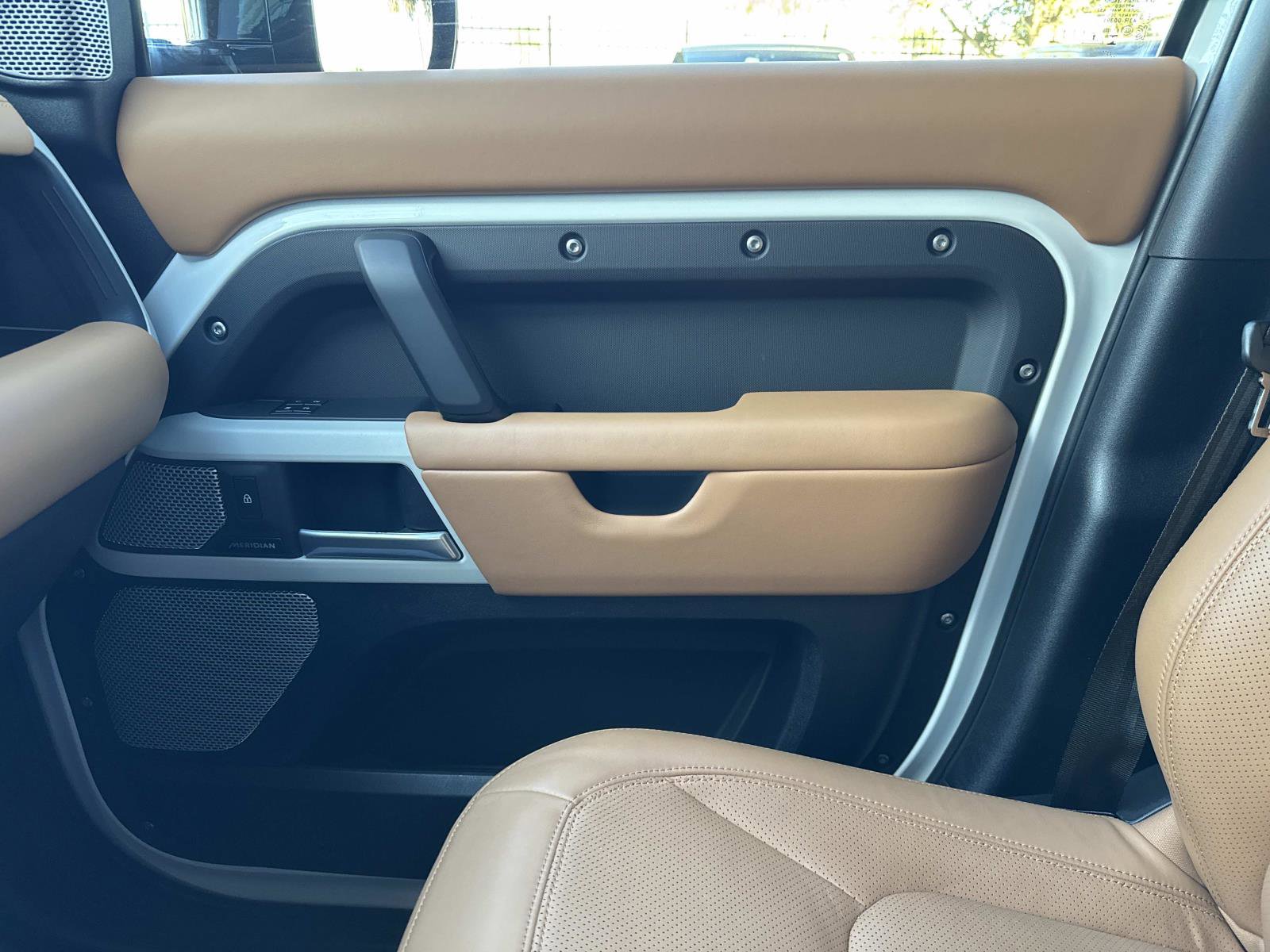 Certified 2024 Land Rover Defender 130 S image 22