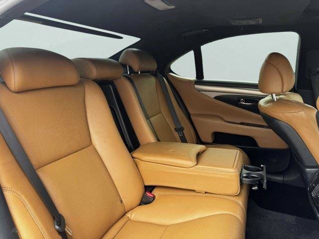 Used 2014 Lexus LS 460 w/ F Sport Package RWD image 50
