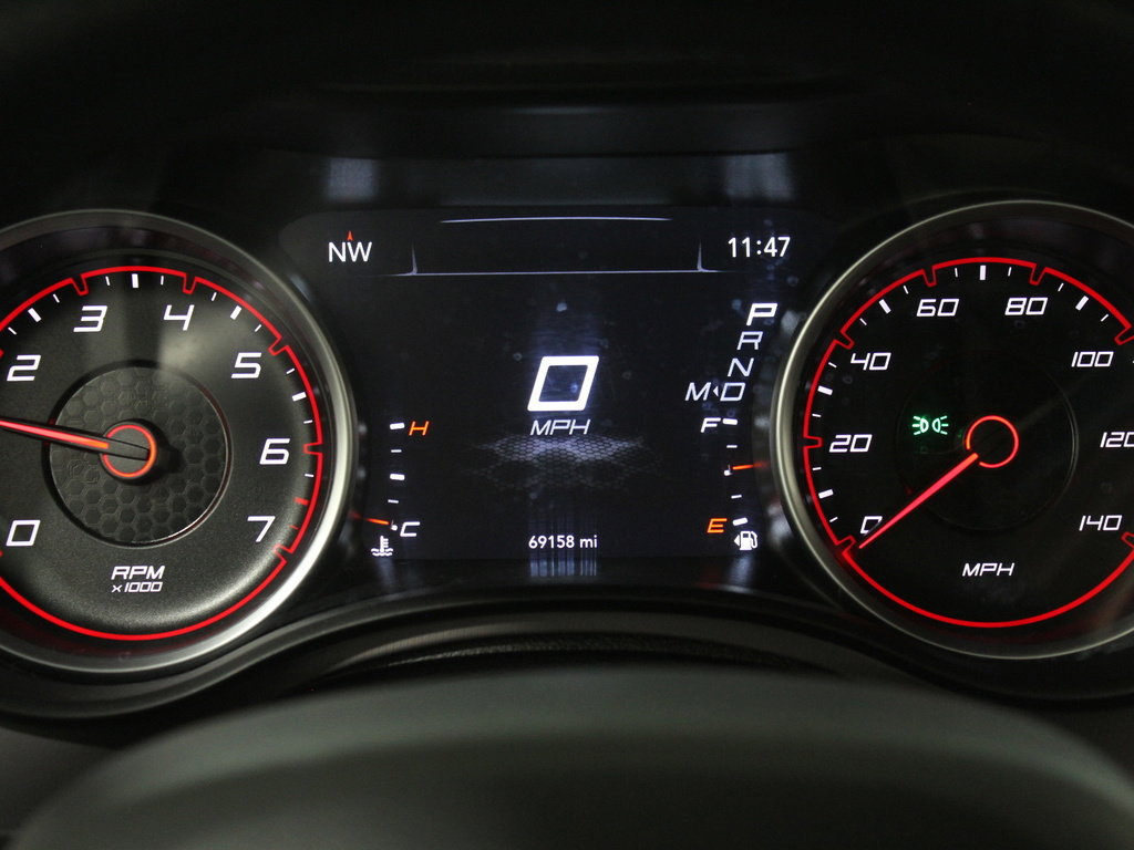 Used 2023 Dodge Charger SXT image 8