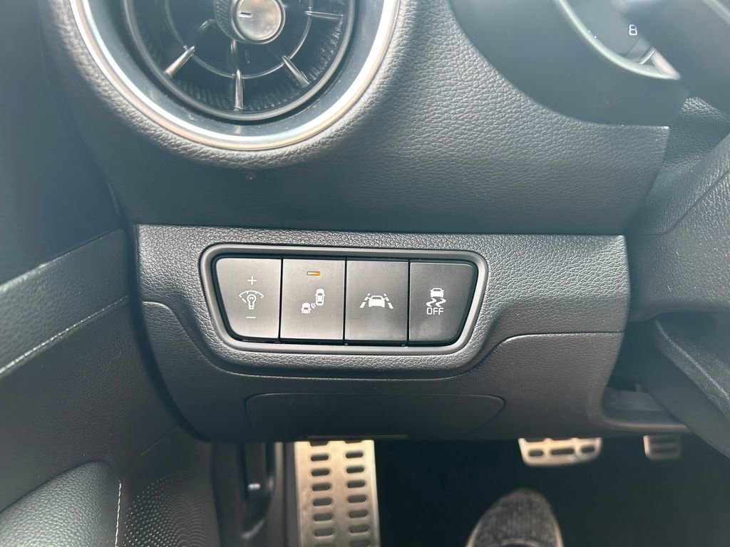 Used 2021 Kia Forte GT-Line image 19