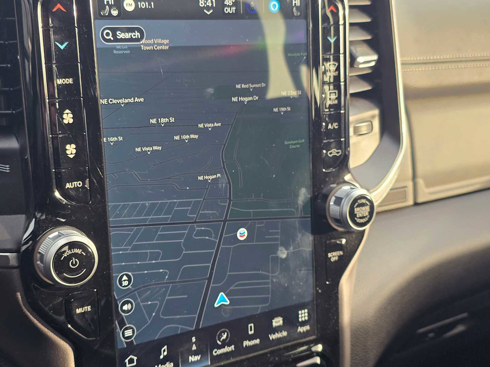 Used 2024 RAM 3500 Laramie w/ Night Edition image 32