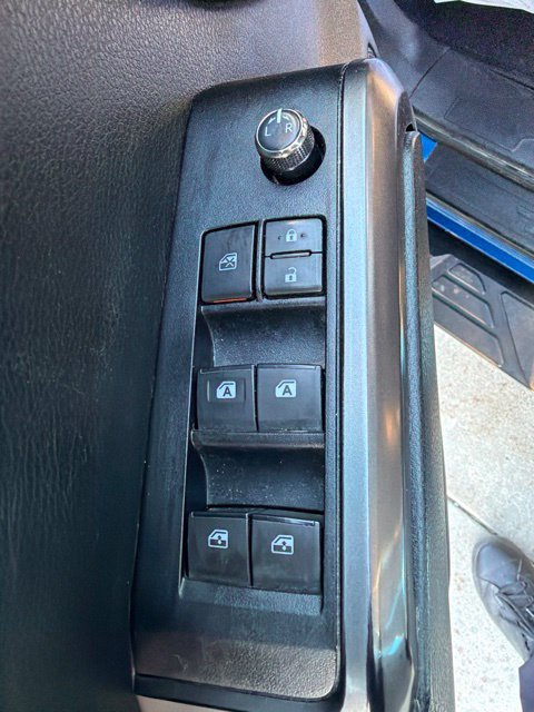 Used 2017 Toyota Tacoma TRD Sport AWD/4WD image 14