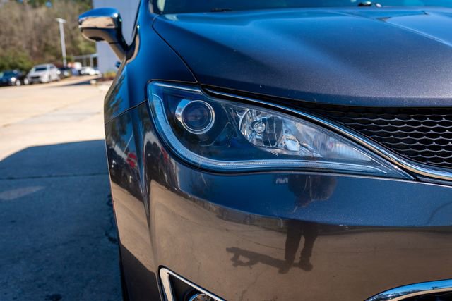Used 2020 Chrysler Pacifica Limited image 20