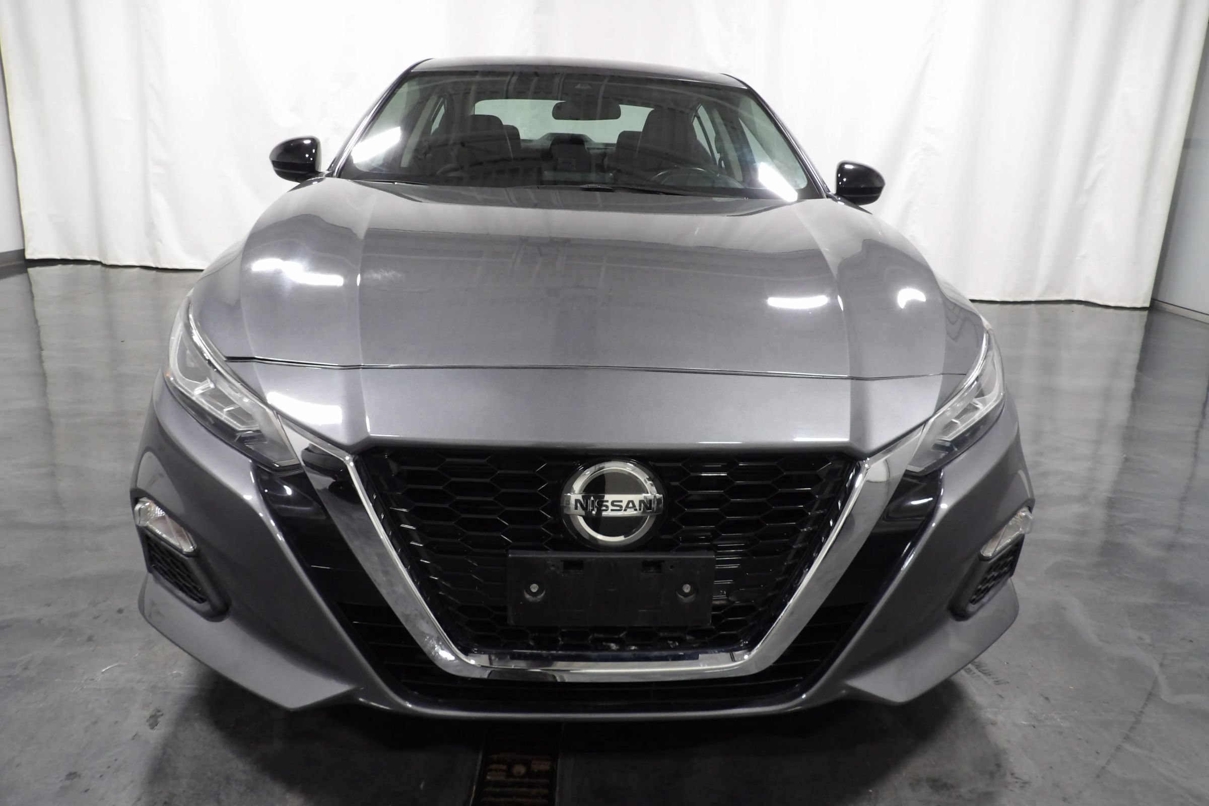 Used 2022 Nissan Altima 2.5 SR FWD image 2