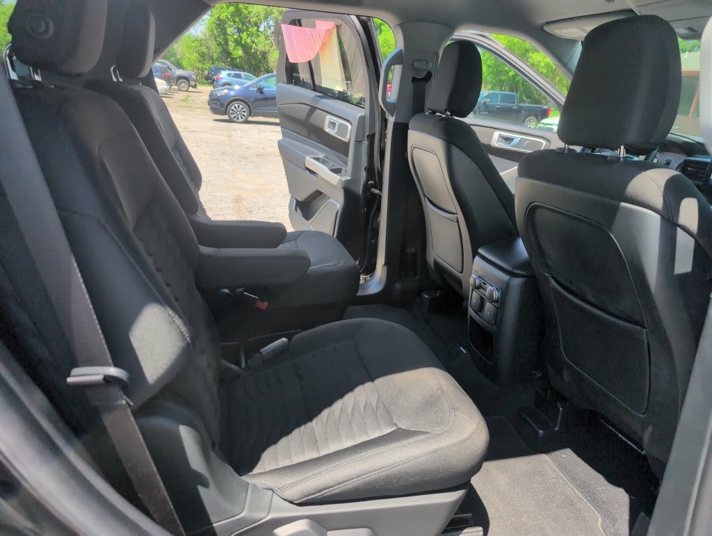 Used 2020 Ford Explorer XLT AWD/4WD image 15
