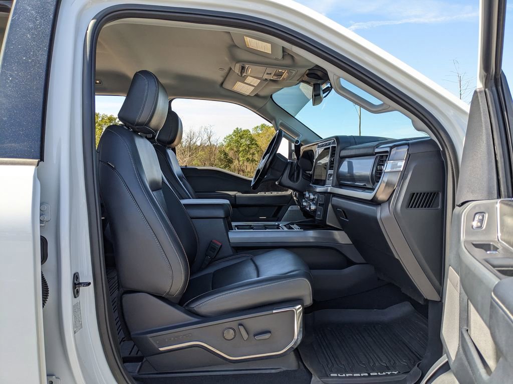 Used 2023 Ford F250 Lariat w/ FX4 Off-Road Package image 54