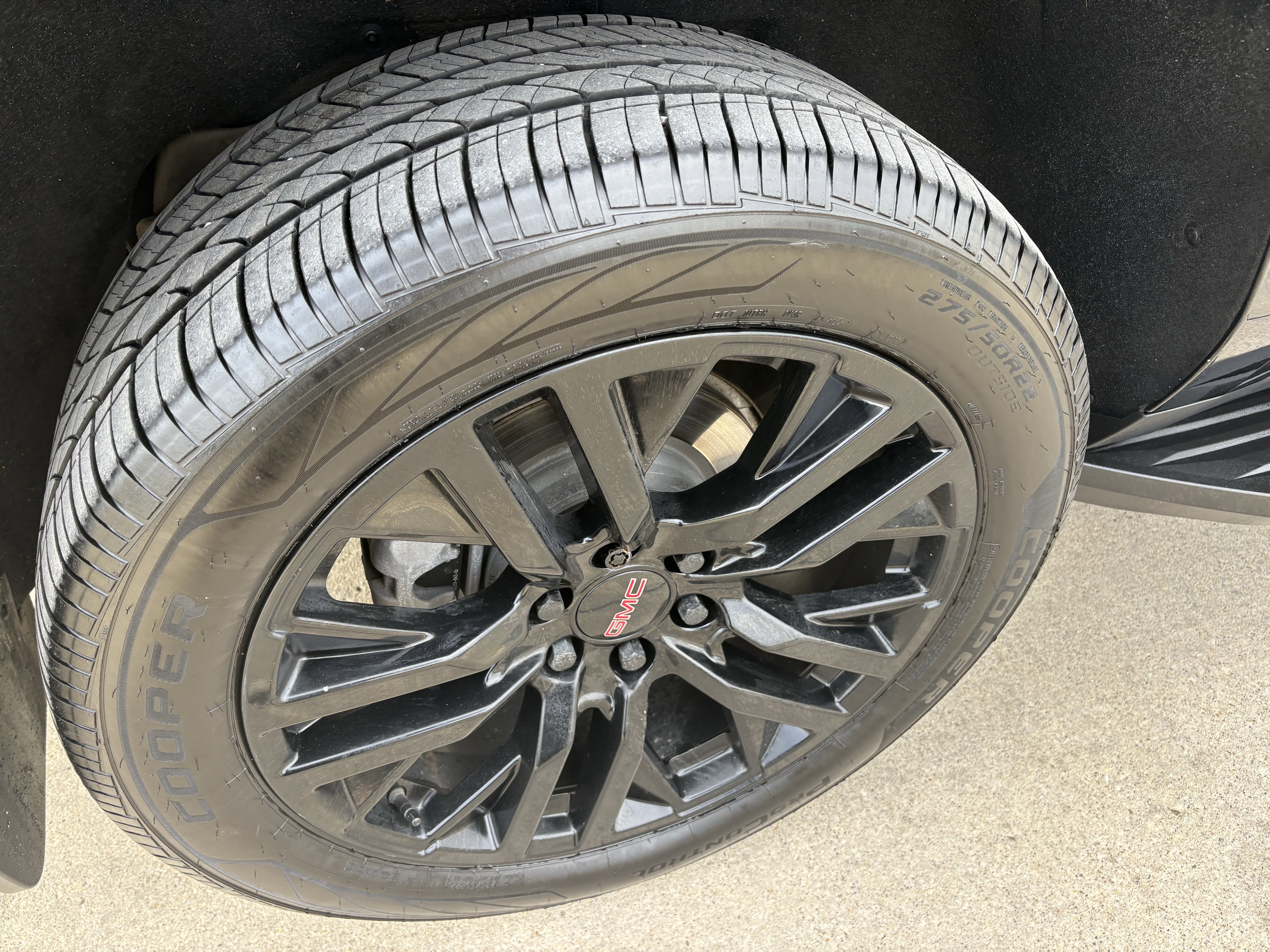 Used 2021 GMC Yukon XL SLE image 6