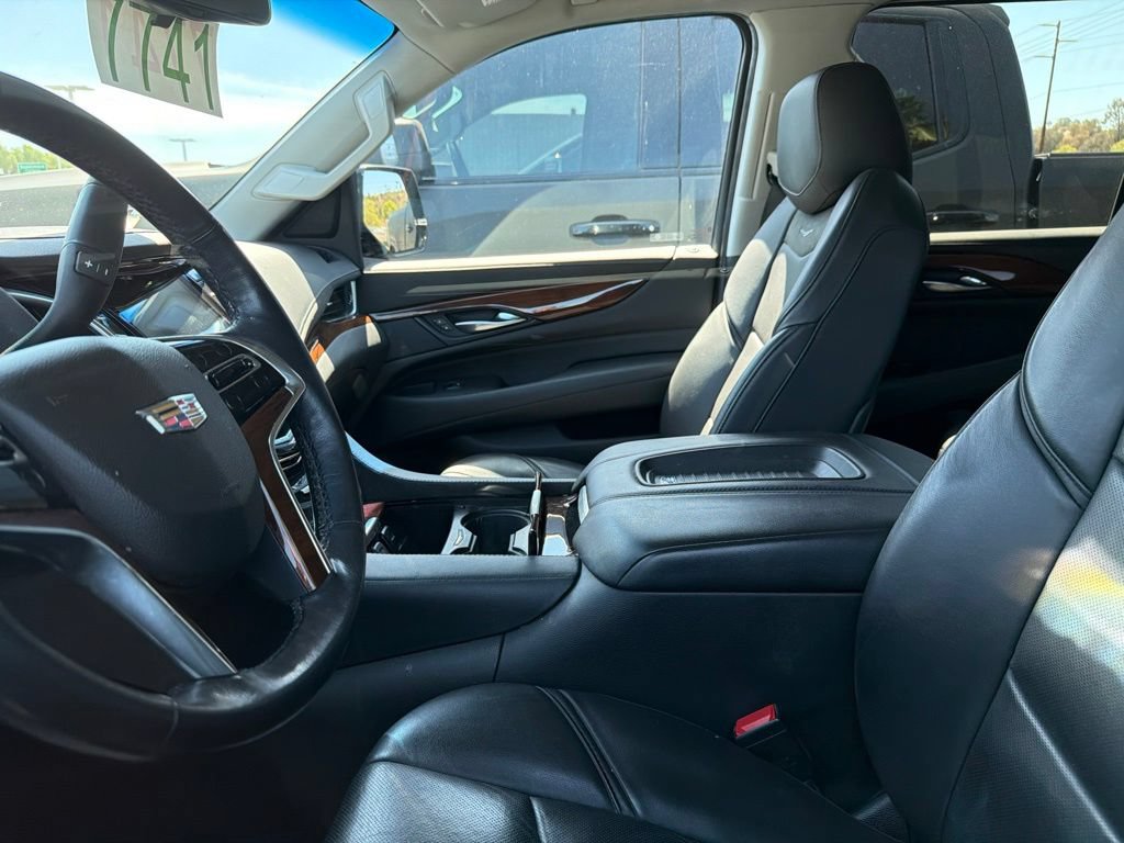 Used 2019 Cadillac Escalade ESV Premium Luxury AWD/4WD image 5