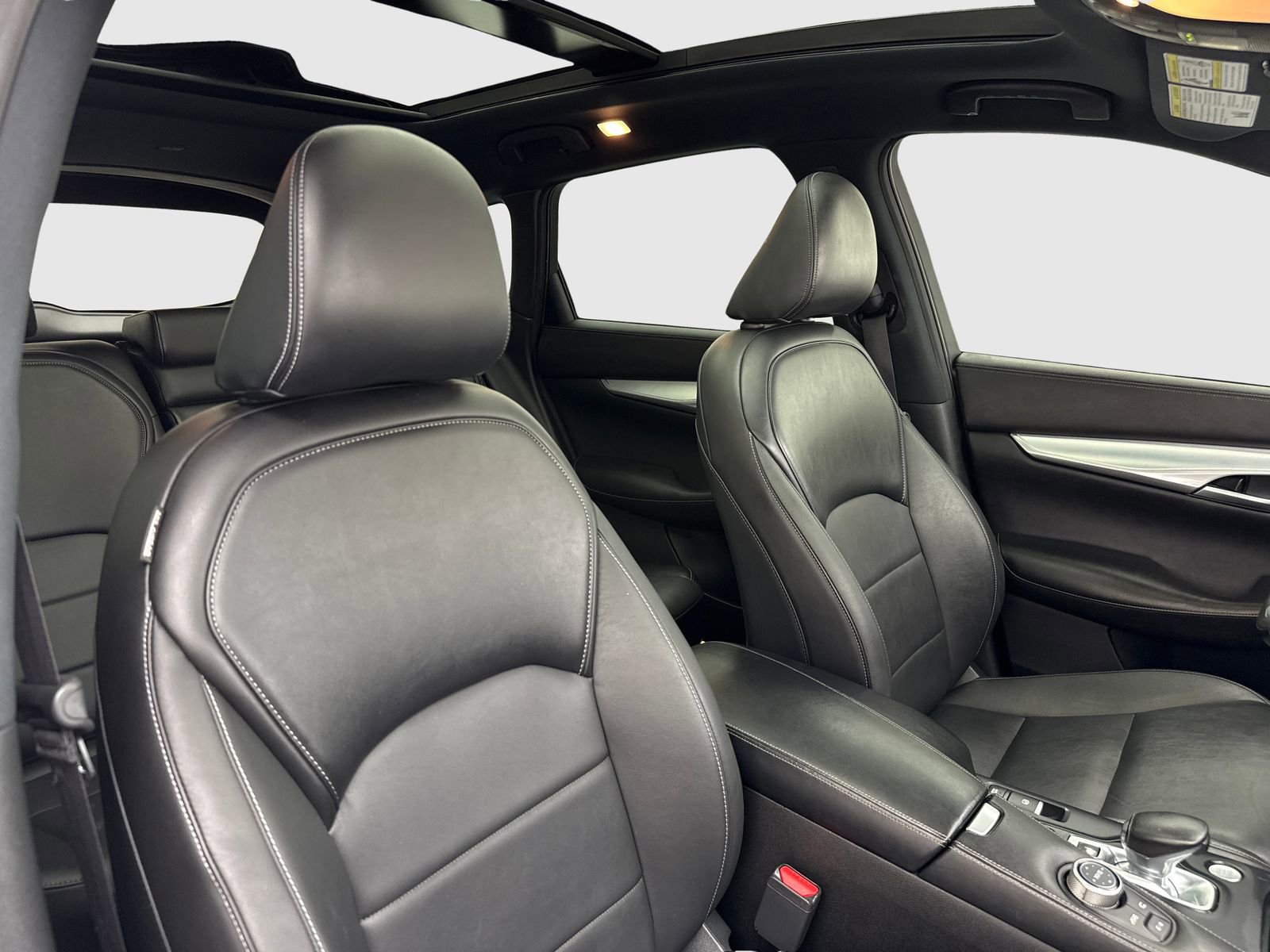 Used 2021 INFINITI QX50 Luxe w/ Appearance Package FWD image 40