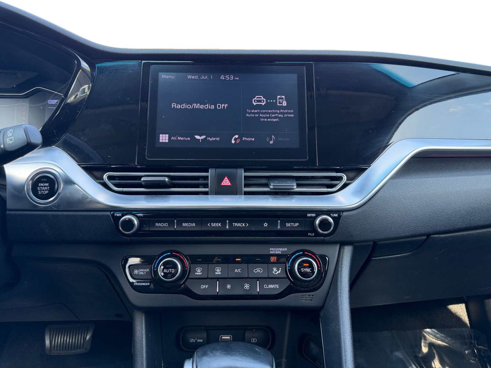 Used 2022 Kia Niro LXS w/ Digital Cluster Package FWD image 8